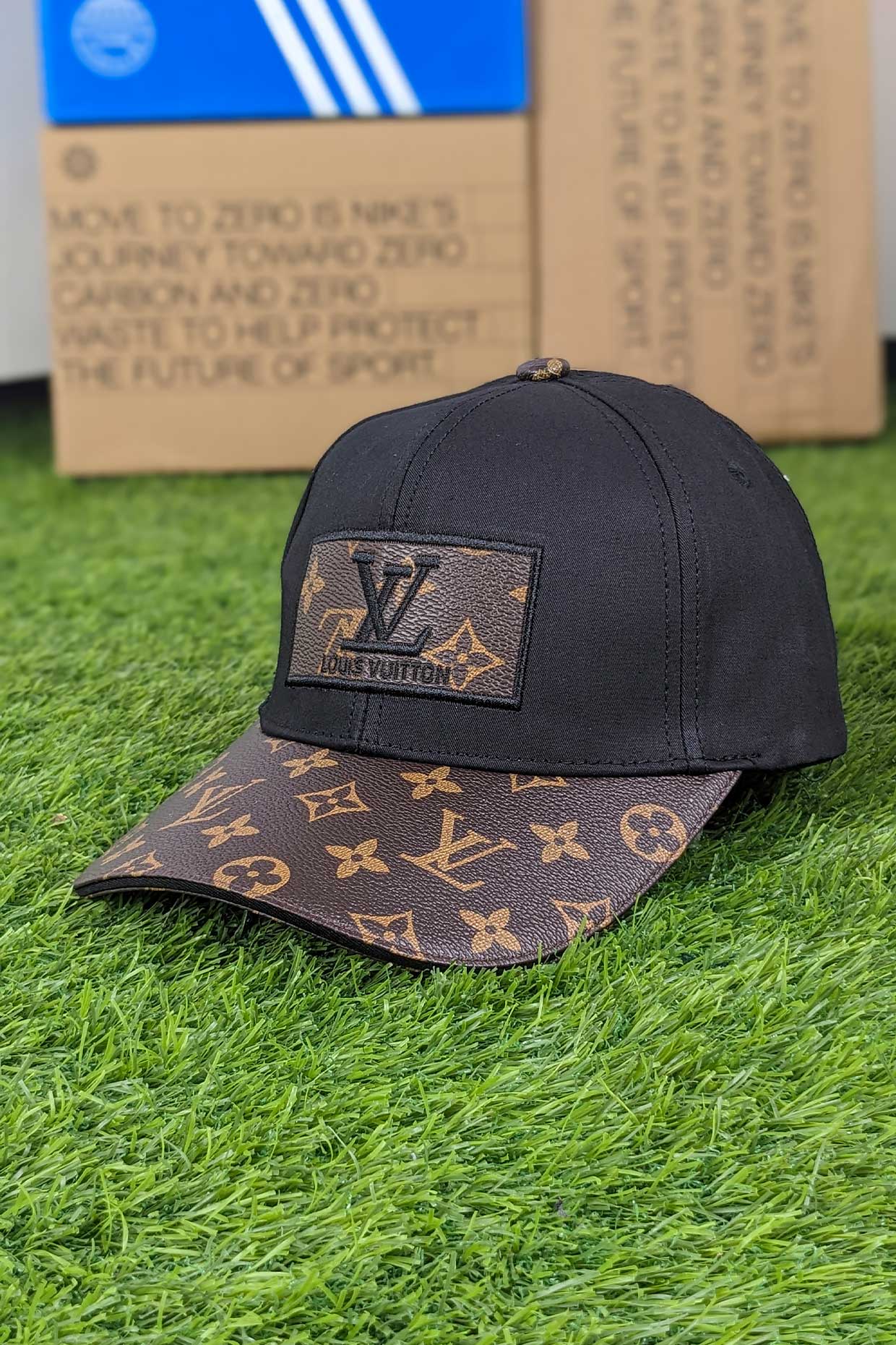 LV LOGO CAP - 0625028 - 999