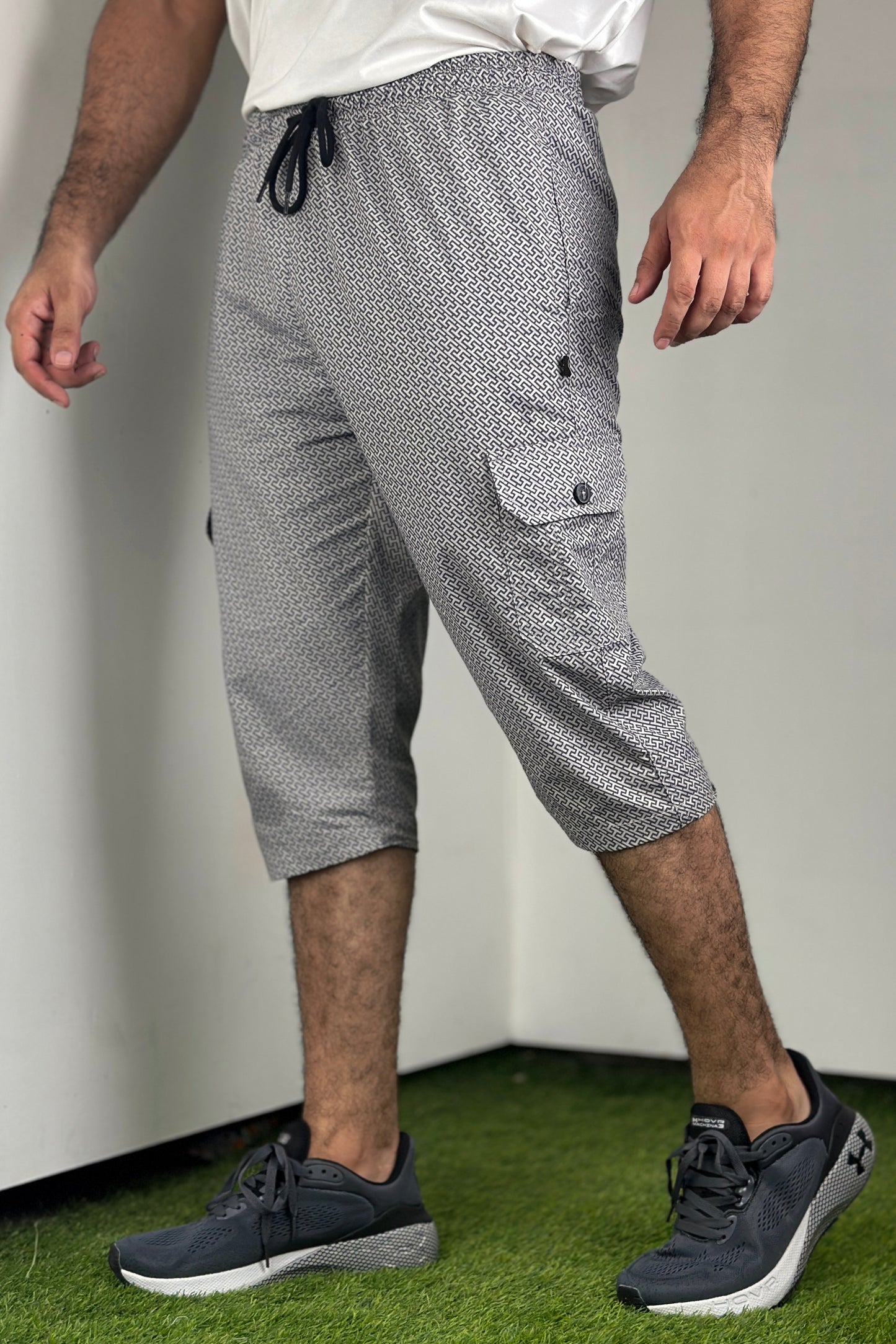 3 Quarter Gray Check Print Cotton Shorts - 0424055