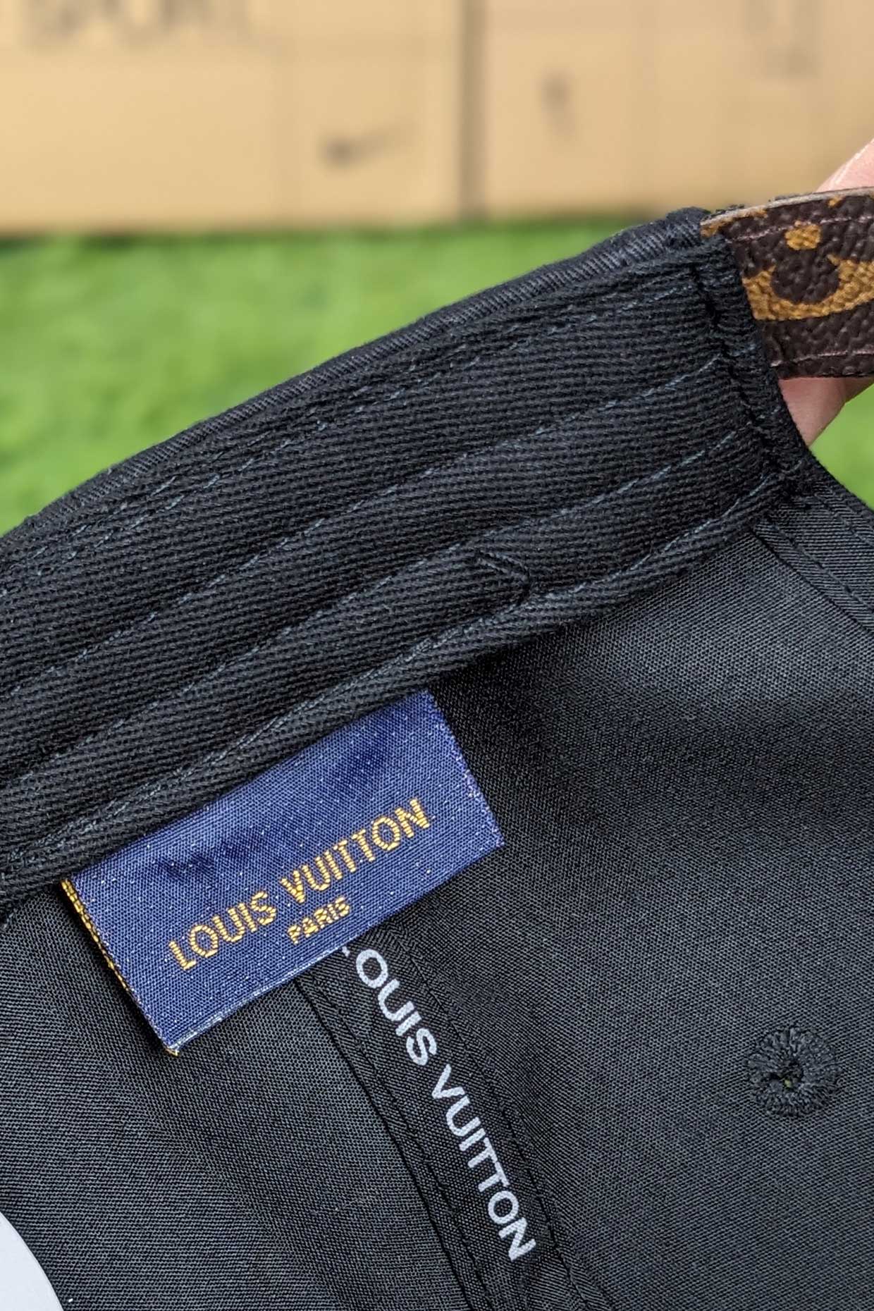 LV LOGO CAP - 0625028 - 999