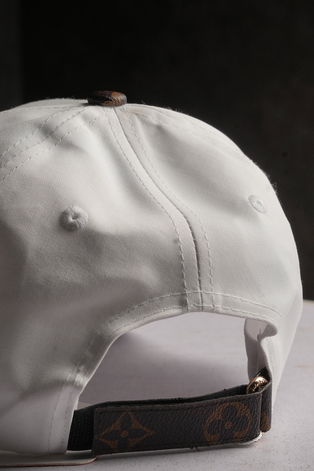 LV LOGO CAP - 0625028 - 999