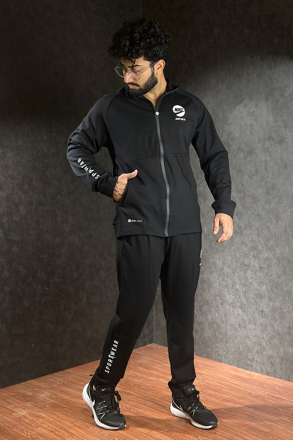 NKE Classic Collar Black  Tracksuit - 4424012